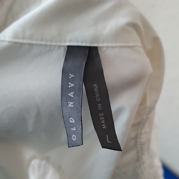 Old Navy Oversized boyfriend style button up Size L Shirt - Picture 5 of 7